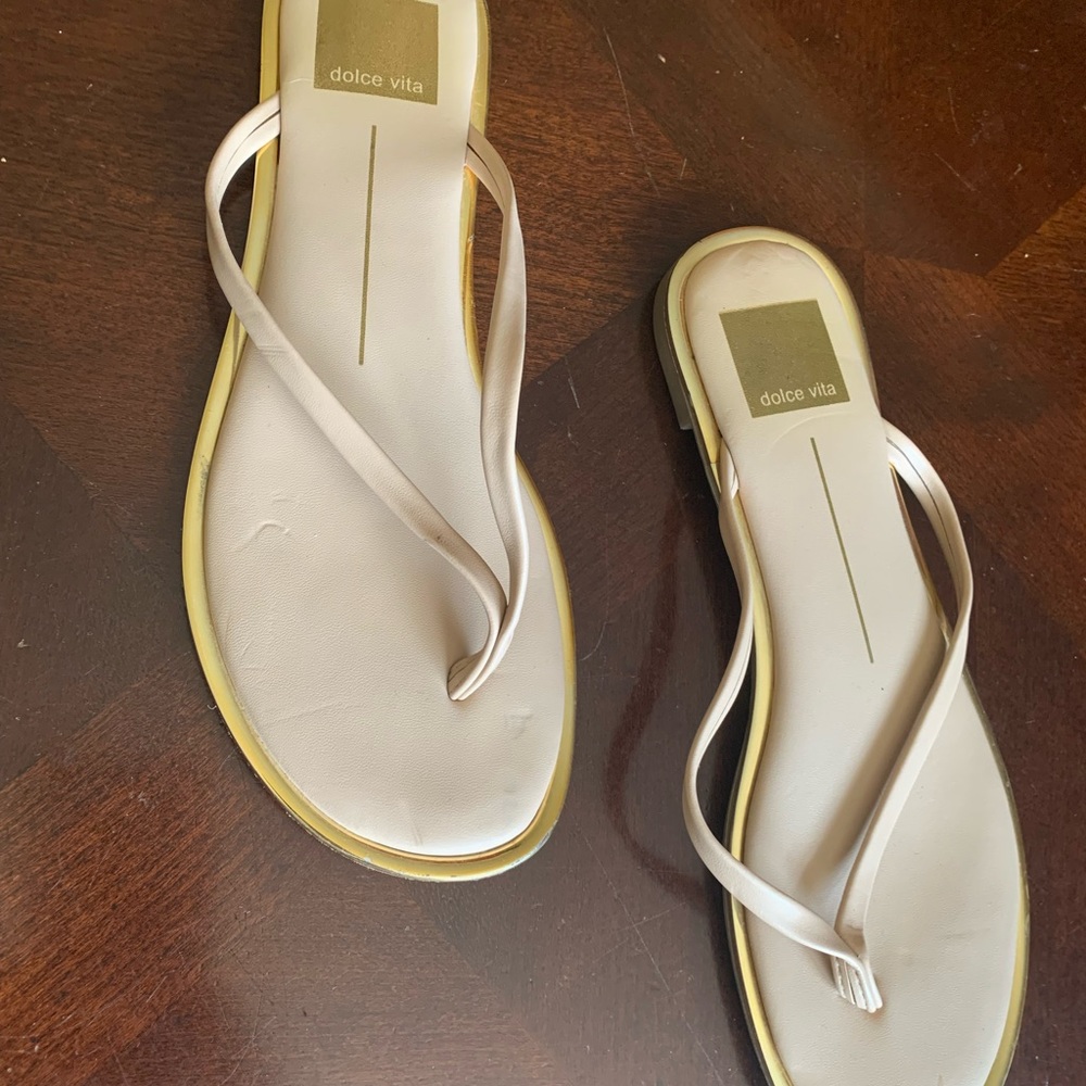 Dolce Vita size 8 sandals